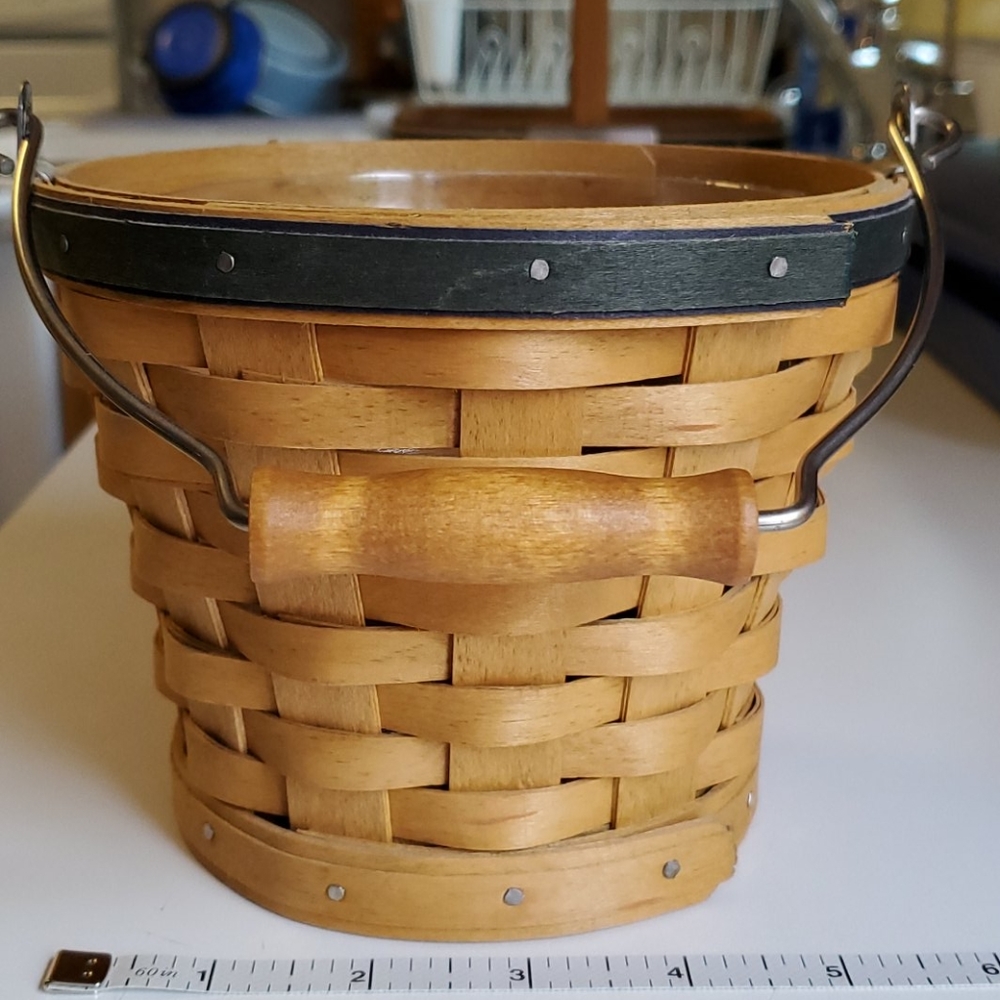 Longaberger basket - Picture 3 of 7